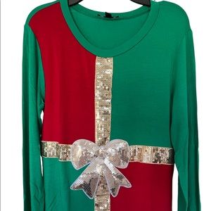 mmmmmm Green Long Sleeve Christmas Present Top T-shirt NWT Small Sequin Bling